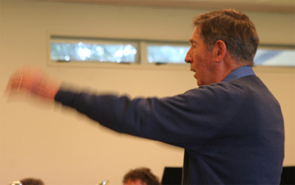Gil Morrison conducting